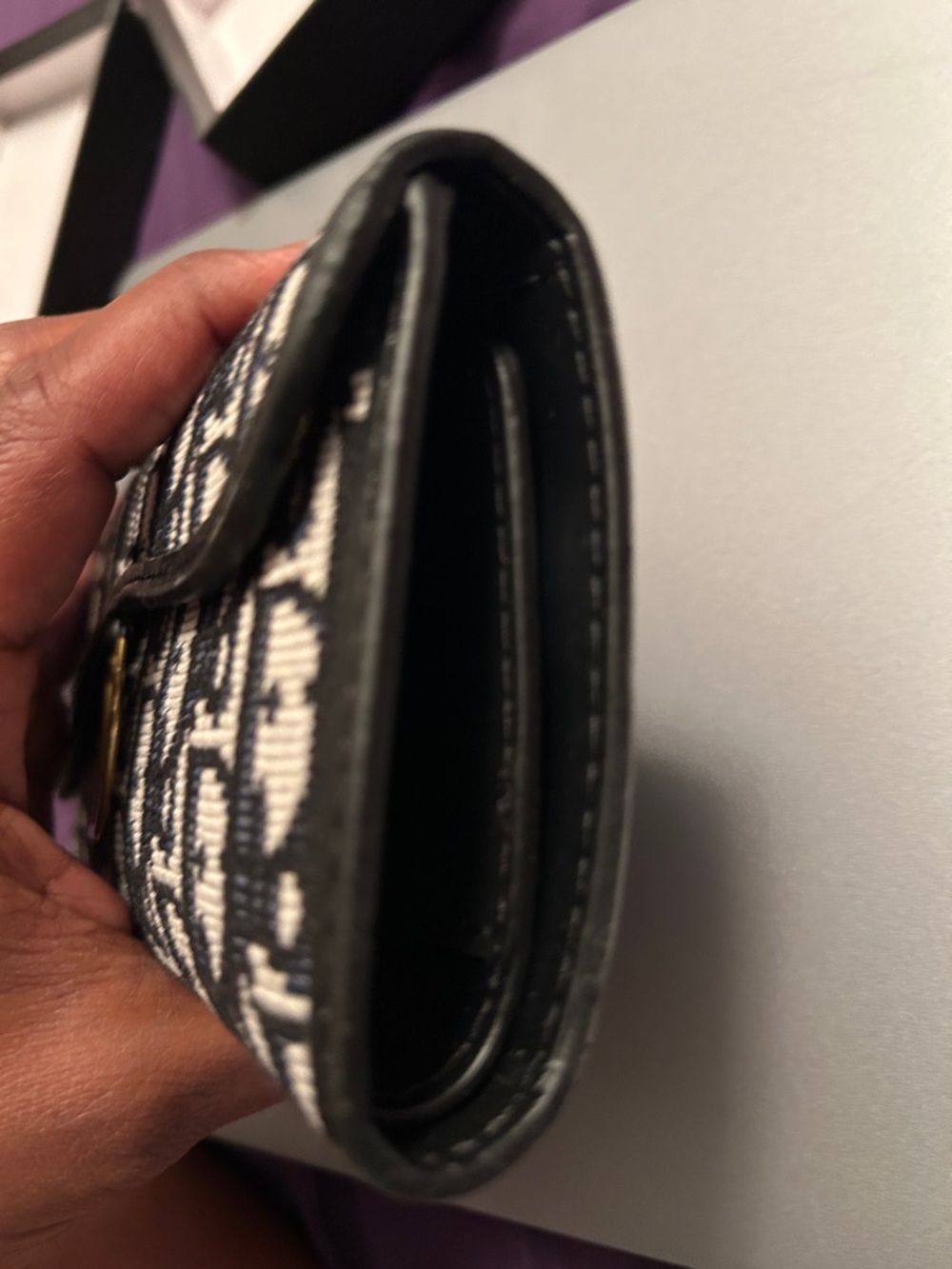 Beautiful Wallet - Picture 7 of 8
